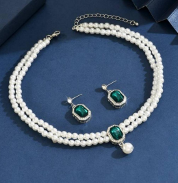 3-Piece Retro Palace Style Green Fashion Jewelry Set