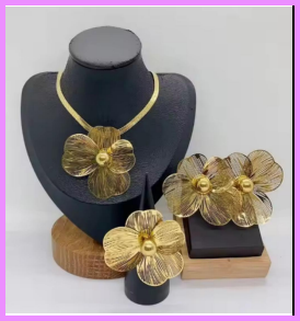 Women 18K Gold Plated Stainless Steel Three Piece Set Exaggerated Four Leaf Flower Pearl Necklace Jewelry Set