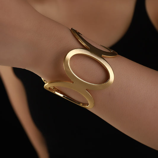 Simple Gold Circular Metal Hollow Oval Bracelet Bangle